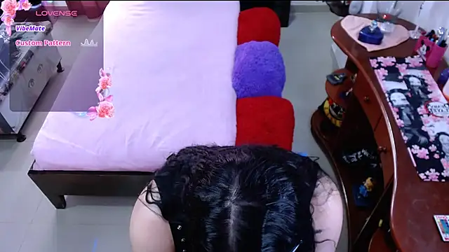 Snapshot of lufek23 chatting on 02.27.25 lufek23 online show from 02.27.25