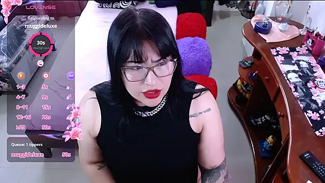 Snapshot of lufek23 chatting on 02.28.25 lufek23 online show from 02.28.25