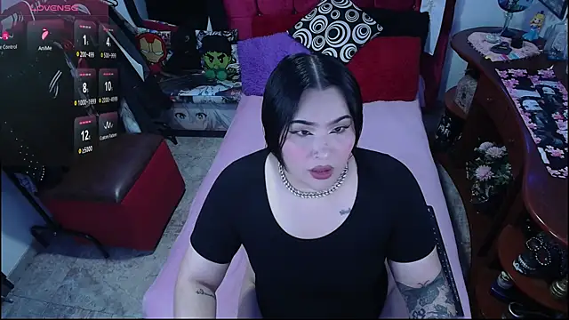 Snapshot of lufek23 chatting on 11.13.25 lufek23 online show from 11.13.25