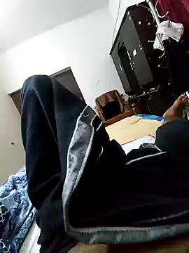 Snapshot of malluflash chatting on 12.10.24 malluflash online show from 12.10.24