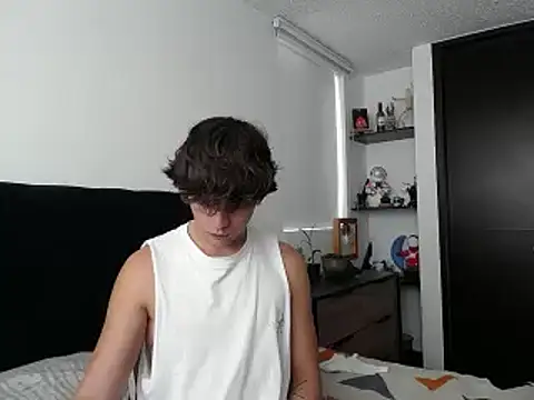 Snapshot of Santiago_kiler chatting on 02.22.25 Santiago kiler online show from 02.22.25