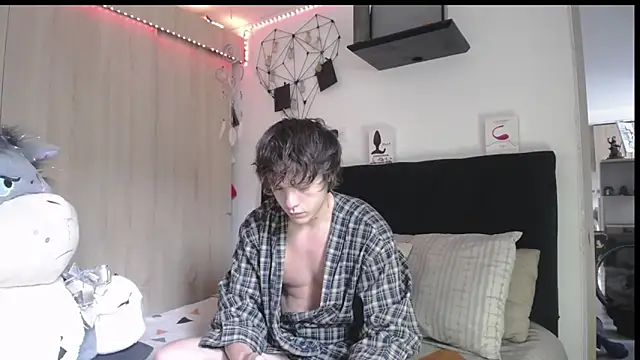 Santiago kiler online show from 04.16.26