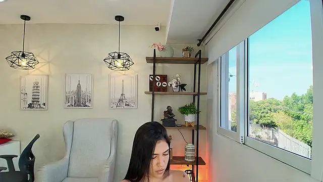 Snapshot of Sassy--Girl chatting on 06.26.26 Sassy--Girl online show from 06.26.26