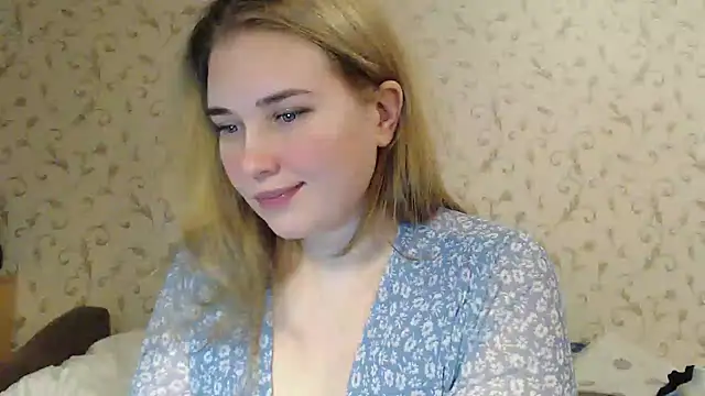 mmmPinUpGirl online show from 12.15.24