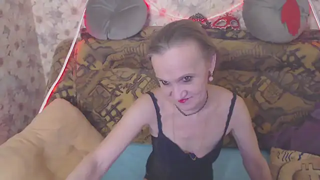 Snapshot of MissBekker chatting on 04.20.26 MissBekker online show from 04.20.26