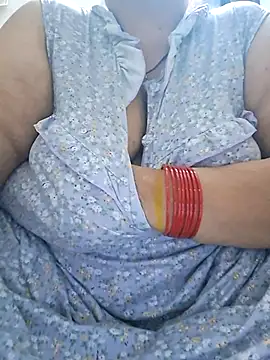 Snapshot of Kavya_XX chatting on 10.14.25 Kavya XX online show from 10.14.25