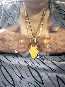 Snapshot of Kavya_XX chatting on 11.21.25 Kavya XX online show from 11.21.25