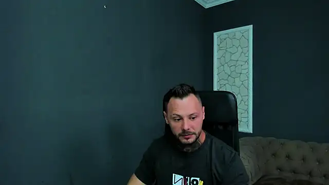Snapshot of BrianHunts chatting on 06.08.26 BrianHunts online show from 06.08.26