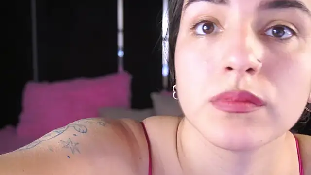 Daphne Moss online show from 03.12.25