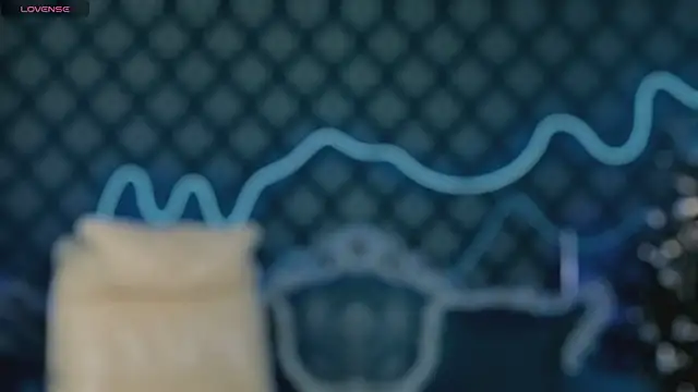 Daphne Moss online show from 12.15.25