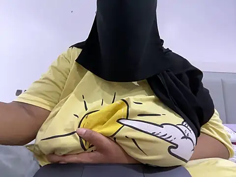 Submissive Arab online show from 02.21.25