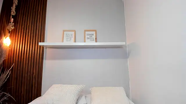 LANA-JONNES online show from 03.29.26