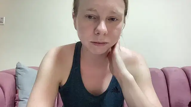 SweetLucy96 online show from 10.01.25