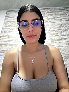  Niah  online show from 10.10.25