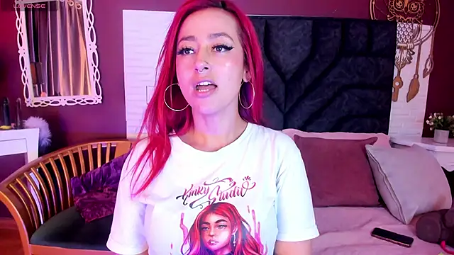 Mia-Bloom online show from 03.11.25