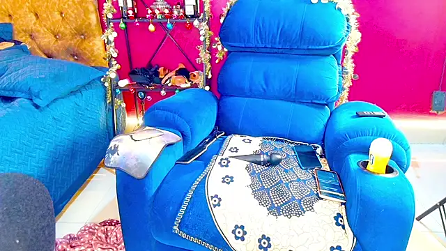 Snapshot of Naughty_nightz chatting on 12.25.24 Naughty nightz online show from 12.25.24