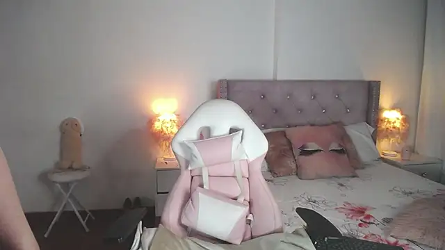 destinysweet21 online show from 02.23.25