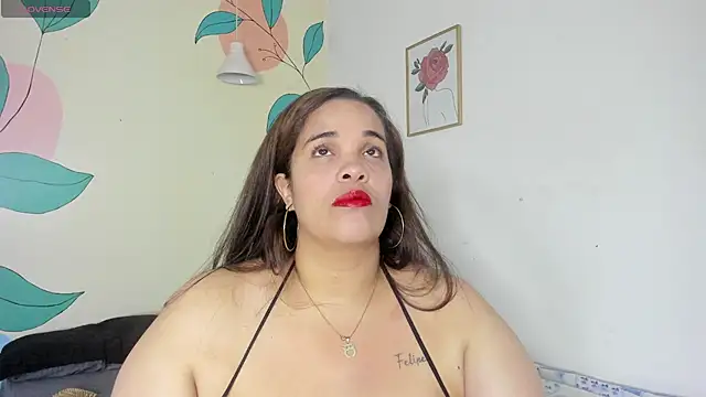 Snapshot of Alondra_zaaens chatting on 10.16.25 Alondra zaaens online show from 10.16.25