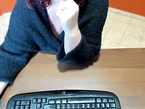 NikkiHolland online show from 02.03.25