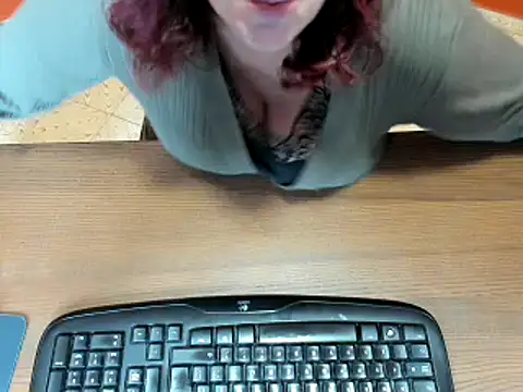 NikkiHolland online show from 03.12.25