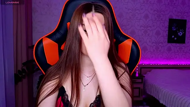 Elishka  online show from 04.14.26