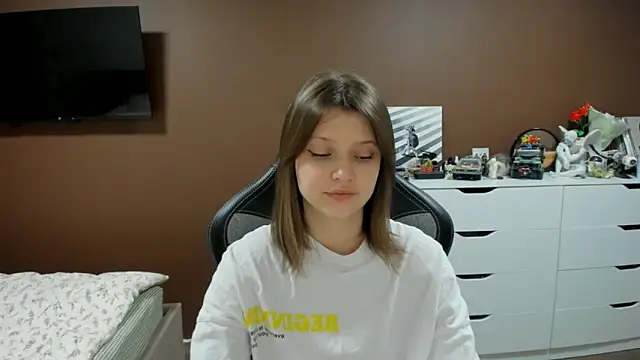 SoniNesti online show from 04.18.26