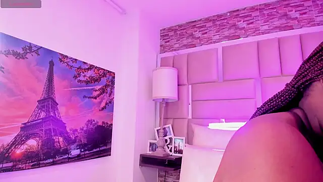 ShaniaBrownn online show from 04.08.26