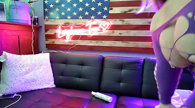 LeighAnnFox online show from 01.08.25