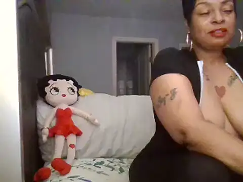 MSweetLindaParks online show from 03.08.25