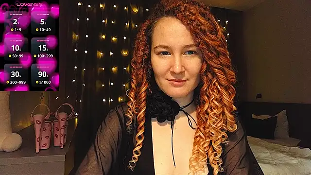 Snapshot of AgnesGraham chatting on 12.21.24 AgnesGraham online show from 12.21.24