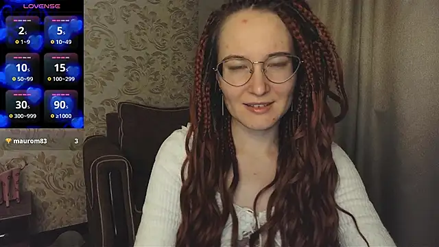 Snapshot of AgnesGraham chatting on 10.06.25 AgnesGraham online show from 10.06.25