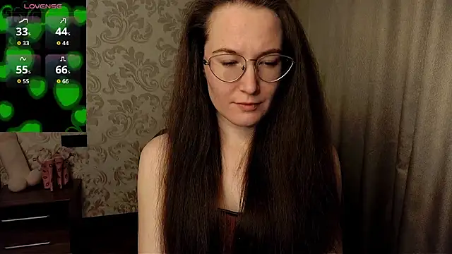 Snapshot of AgnesGraham chatting on 12.02.25 AgnesGraham online show from 12.02.25