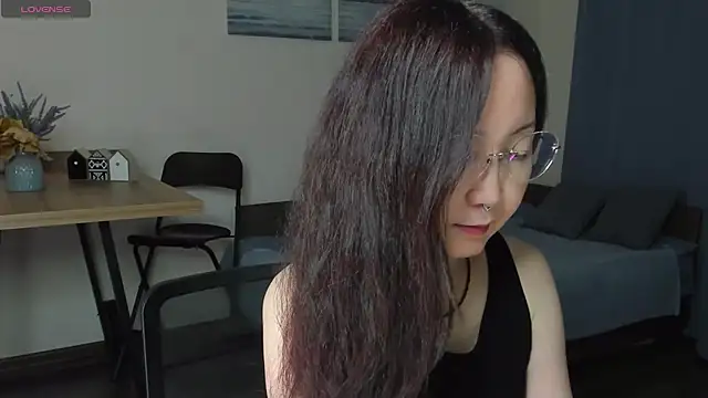 AvroraSakura online show from 01.10.25