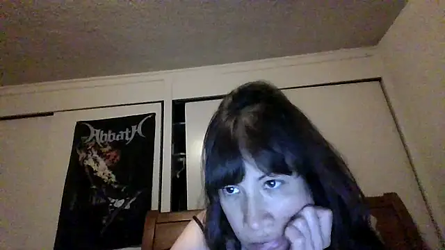 Snapshot of petitedoll29 chatting on 12.08.24 petitedoll29 online show from 12.08.24