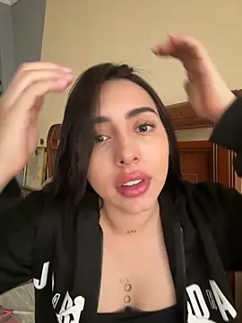 isabella jade online show from 10.04.25