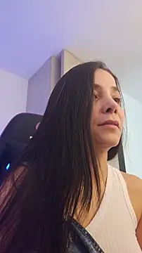 miaeyes online show from 11.20.25