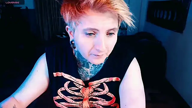 Marieblueeyes online show from 11.16.25