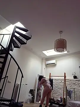 Yammy Yumi online show from 04.11.26