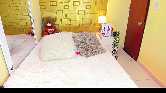 Julia Haye online show from 09.29.25