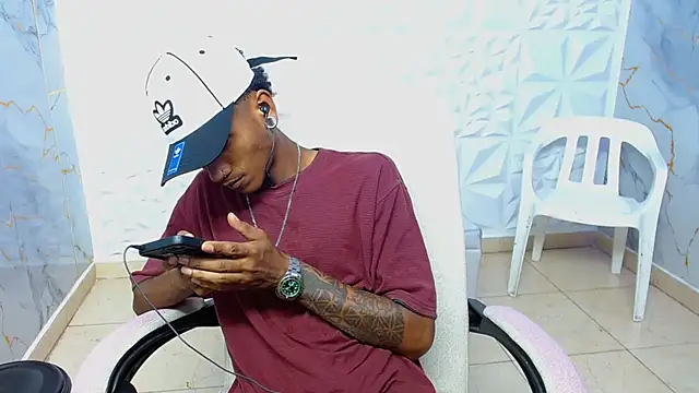 Snapshot of ManSant chatting on 05.20.26 ManSant online show from 05.20.26