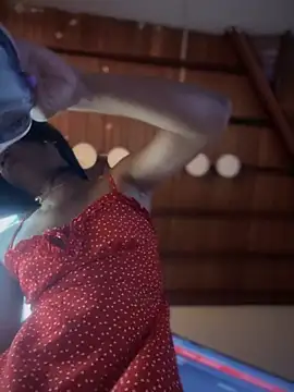 Ashly Miller online show from 12.05.25