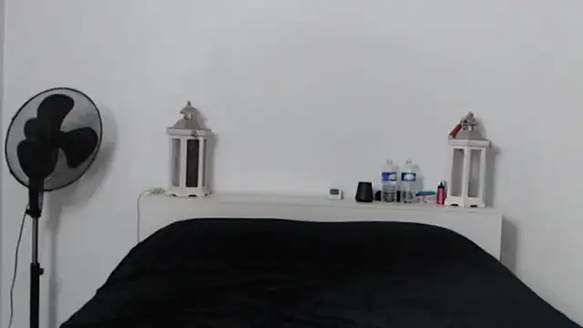 Snapshot of Oriane_Jackson chatting on 10.19.25 Oriane Jackson online show from 10.19.25