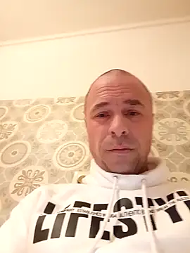 Snapshot of Nowy111 chatting on 03.17.26 Nowy111 online show from 03.17.26