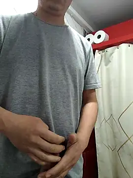Snapshot of Joselito1989_32 chatting on 09.29.25 Joselito1989 32 online show from 09.29.25