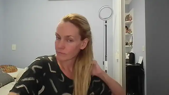 Annylove1 online show from 04.06.26