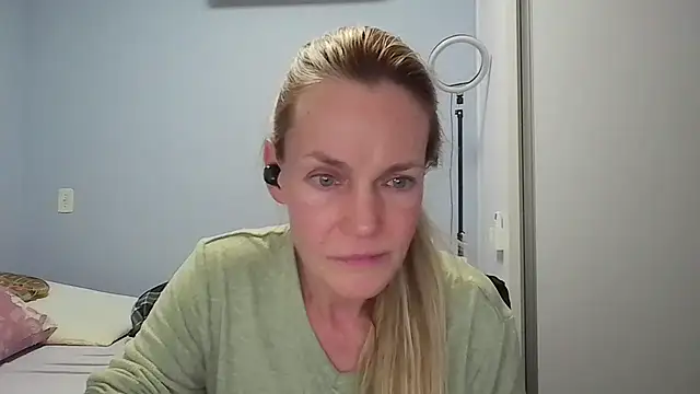 Annylove1 online show from 04.14.26