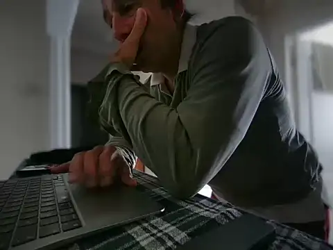 Snapshot of ALPHANDRE chatting on 02.21.26 ALPHANDRE online show from 02.21.26