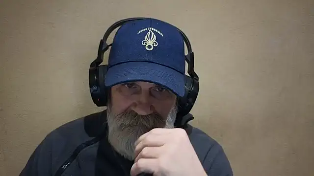 Snapshot of AlexNudo chatting on 02.09.25 AlexNudo online show from 02.09.25