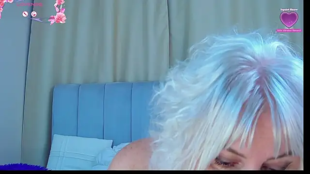 Barbie Blond  online show from 10.15.25