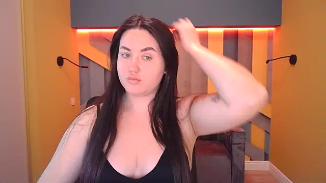 Roxie Bradley online show from 02.22.25